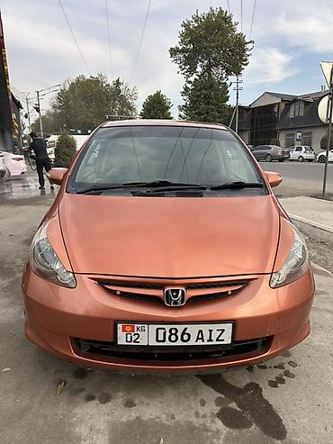 Honda Fit: 2006 г., 1.3 л, Автомат, Бензин, Хэтчбэк