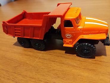 oyuncaq kamaz type 1: Oyuncaq narıncı damperli yük maşını - Material: möhkəm plastik və — 2