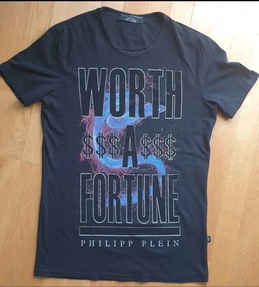 Majice: Philipp Plein majice L i XL velicina.
Cena za komad — 13