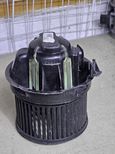 Электрические моторчики: Электрический моторчик Peugeot 2009 г., Б/у, Оригинал, Германия — 10