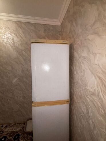 Soyuducular: 2 qapılı Samsung Soyuducu Satılır, rəng - Ağ — 6