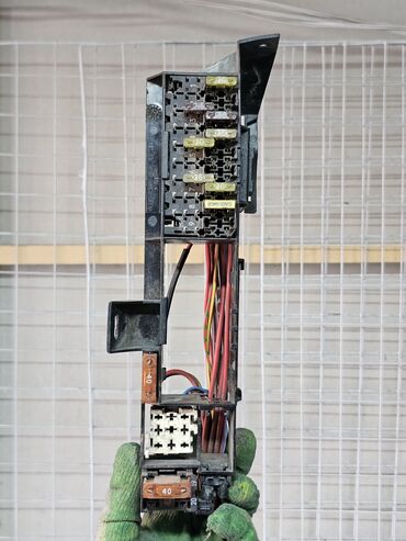 Другие детали электрики авто: Блок предохранителей W210 Mercedes-Benz, 1996г.в. Оригинал б/у, из — 7