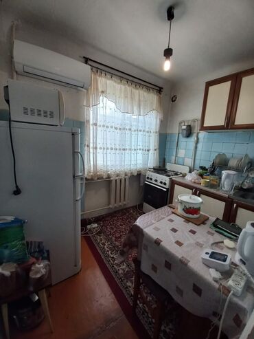 1 ком кв в бишкеке снять в Кыргызстан | Долгосрочная аренда квартир: 1 комната, 29 м², Проект Хрущевка, 4 этаж, Старый ремонт, Центральное отопление