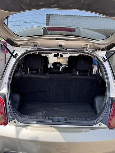 e klass: Toyota Ist: 2003 г., 1.5 л, Автомат, Бензин, Хэтчбэк — 8
