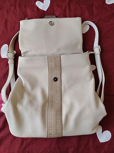 bogner bela zenska jakna m: Torba/ranac je kao nov, bez ostecenja. 
Uplata pa slanje kao cc paket — 4
