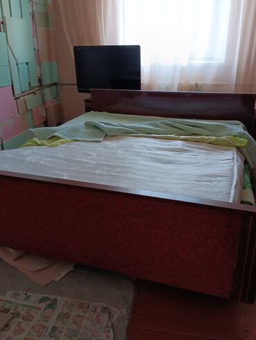 трехярустные кровати: Двуспальная Кровать, Б/у