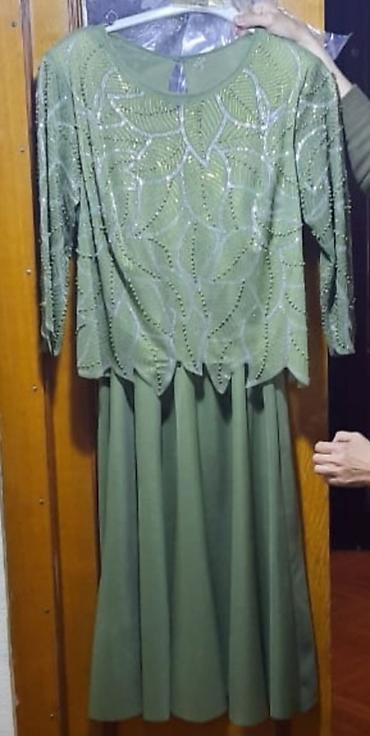 biserli donlar: Zeytun-yaşıl rəngdə zərif qadın ziyafət paltarı. 48 ölçülü. Üstü — 1