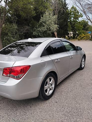 mühərrik yastığı: Chevrolet Cruze: 1.4 l | 2014 il 215200 km Sedan — 3