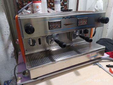 Оборудование для бизнеса: Продается кофемашина, очень в хорошем состоянии,запчасти обслуживание