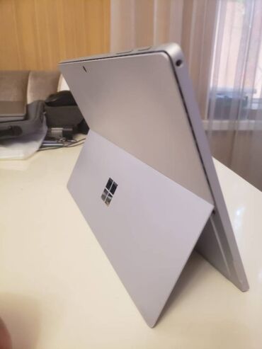 Ноутбуки: Ультрабук, Microsoft Surface, Intel Core i7 — 5