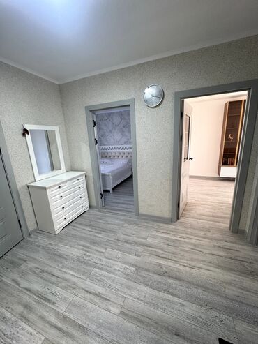 Продажа квартир: 3 комнаты, 65 м² — 5