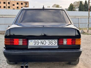 Mercedes-Benz: Maşın şəkildə göründüyü kimidir. Kasmetikasi idealdi. Tək kraskasina — 4