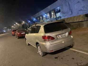 срочно продать машину: Toyota Ipsum: 2002 г., 2.4 л, Автомат, Газ, Минивэн