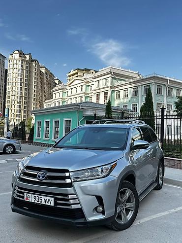 тесла 3: Toyota Highlander: 2017 г., 3.5 л, Автомат, Гибрид, Кроссовер — 1