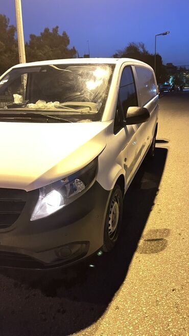 Yük maşınları: Ağ rəngli yük/furqon tipli mikroavtovan Xüsusiyyətlər: - Geniş yan — 24