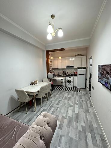 qalada evlər: Xırdalan Jasmin parkda yeni tikili binanın 2 ci mərtəbəsidə olan 2 — 5