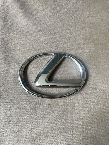 эмблема: Эмблема (значок) Lexus.
Размер 12x8,5 см