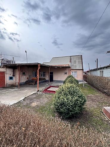 Продажа коттеджей и домов: 🔷 Продаётся дом в начале Ак-Орго 📍 Ул. Чолмок, между Гагарина и — 6