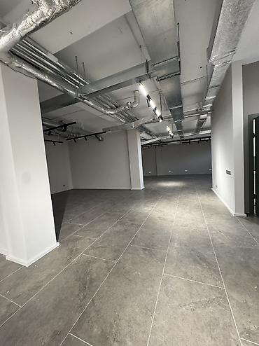 Аренда коммерческой недвижимости: Сдаю Помещение целиком: 200 м², С ремонтом, С отдельным входом, С отдельным санузлом — 3