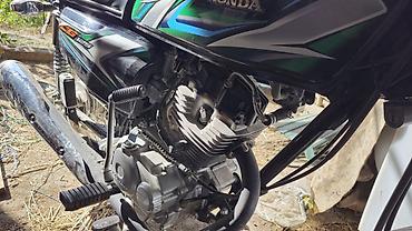 su 7: Honda CG125 Год выпуска: 2023 Объем: 125 см³ Пробег: 6205 км Вес: ~100 — 3