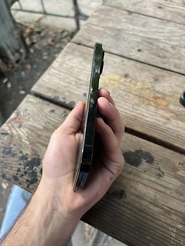 aple 14: IPhone 14 Pro Max, 128 GB, Qara, Qırıq — 9