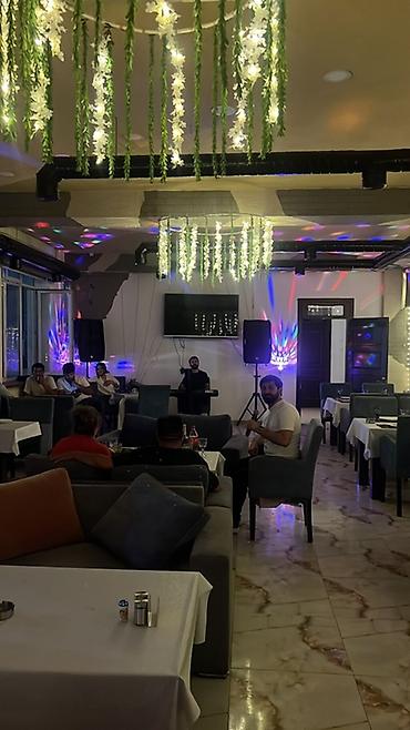 restoran hostes vakansiya: Binəqədi novxanı yolunda 101 restoranına afisant xanım tələb olunur — 2