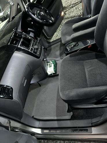 Toyota: Toyota Ipsum: 2002 г., 2.4 л, Автомат, Бензин, Универсал — 7