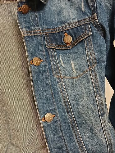 Верхняя одежда: Продам Детский боибер и джинсовый пиджачок. 1) Детский цветной at lalafo.kg — 10 Верхняя одежда: Продам Детский боибер и джинсовый пиджачок. 1) Детский цветной — 10