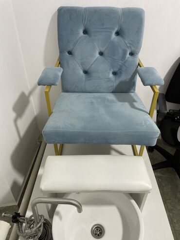 трон для педикюра: Продаю готовое педикюрное кресло! Весь комплект: кресло, ванночка