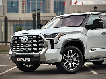 бампер на ешку: Toyota Тундра: 2022 г., 3.5 л, Автомат, Бензин, Пикап — 2
