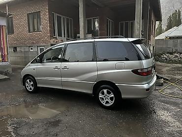 Toyota Previa: 2002 г., 2.4 л, Механика, Бензин, Минивэн — 6