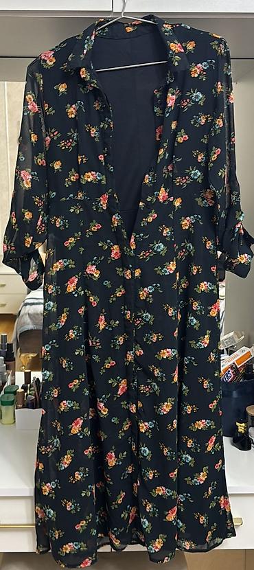 Digər qadın geyimləri: Qadın geyimlər toplusu 1) Qara-ağ xallı naxışlı, düyməli jilet - — 4