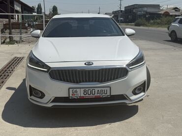 машина матиз ош: Белый седан Kia с характерной радиаторной решеткой и светодиодными
