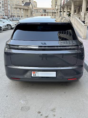 Lixiang: Lixiang L7: 2023 г., 1.5 л, Вариатор, Гибрид, Кроссовер — 7