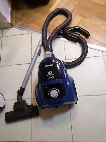 fiksna: Usisivač SAMSUNG do 1800w bez kese ispravan. Dobar 
 Mirjevo — 3