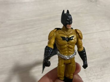 bamblbi igracka: Akciona figura Batman 10cm

Lepa izrada

10cm