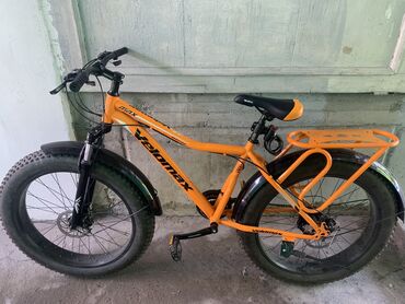 велосипеды спартивный: “Velomax” Велосипед 4.0 покрышки скоростной, 26 размер колес