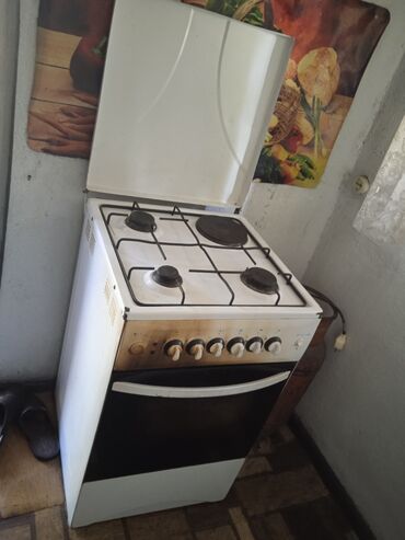 духовая печь: Морозильная камера 56 - 13000 сом Стол кухонный 80- 300 сом Газ плита