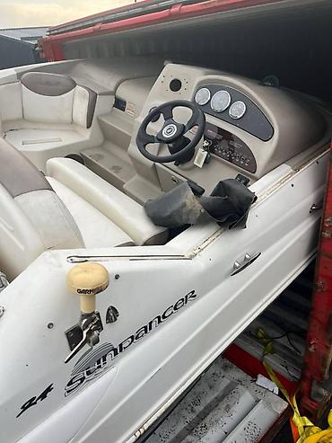 приборов: Круизный катер Sea Ray 240 Sundancer 2006 год постройки. 300 — 3