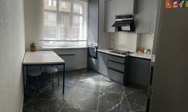 дешевые квартиры в оше: 2 комнаты, 56 м², Элитка, 1 этаж, Евроремонт