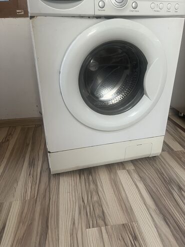 Стиральные машины: Islenmis paltaryuyandir hec bir nazaszliqi yoxdur 1qepiyde xerc teleb