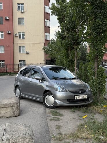 протер 2: Honda Fit: 2005 г., 1.3 л, Автомат, Бензин, Хэтчбэк