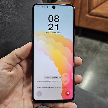 телефон раскладной: 📱 Samsung Galaxy Z Flip4 8/256GB 🔹 Память: 8/256 ГБ 🖥️ Экран: LCD (не — 2
