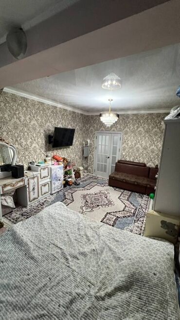 срочно продаётся 1 комнатная квартира в районе ошского рынка: 1 комната, 44 м², Элитка, 9 этаж, Евроремонт