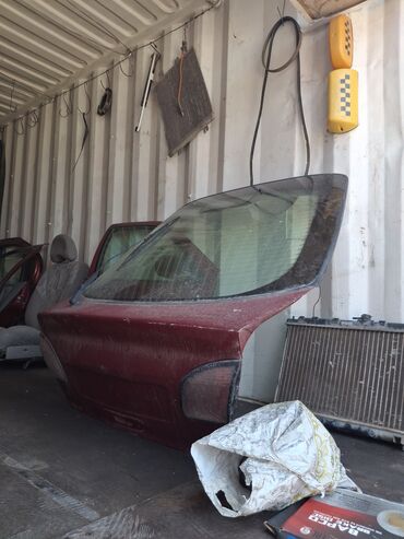 япония машина: Багажниктин капкагы Nissan, 2001 г., Колдонулган, Оригинал