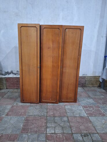 polkalı şkaf: Распашной, 3 двери Прямой шкаф, Шифоньер
