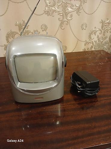 Televizorlar: Əla işlək vəziyyətdədir heç bir problemi yoxdur 12 Voltla adapter ilə — 5