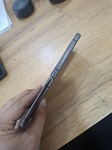 iphone 13 min: Samsung Galaxy Z Flip 5, 256 GB, rəng - Qara, Barmaq izi — 3