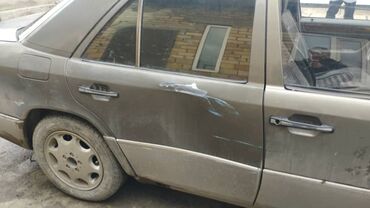 prodayu 2 kv ul mesarosha: Mercedes-Benz W124: 1989 г., 2 л, Автомат, Бензин, Седан