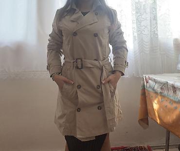 pull and bear: Qadın trençi – klassik bej rəngdə - Model: Płaszcz Damski (Ladies’ — 1